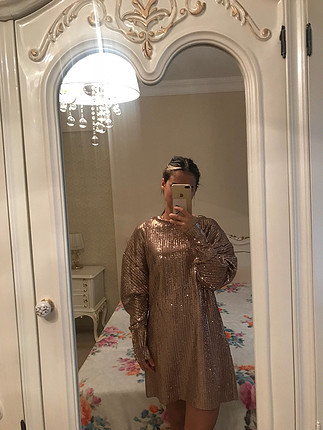 Zara Zara payetli elbise iki sefer giyildi
