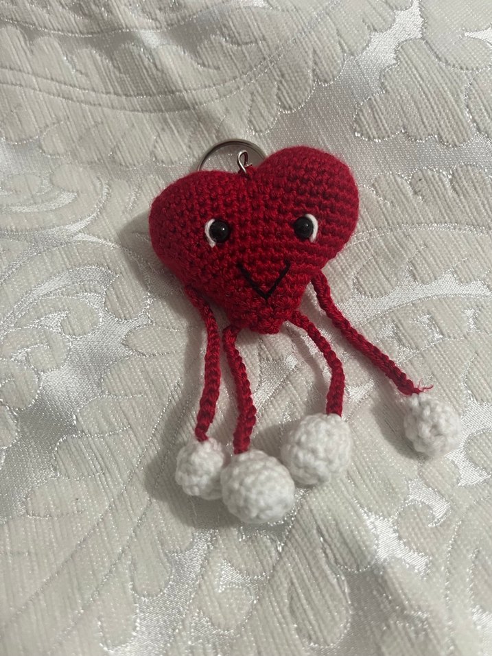 Kırmızı Örgü Kalp Anahtarlık - Görsel 2