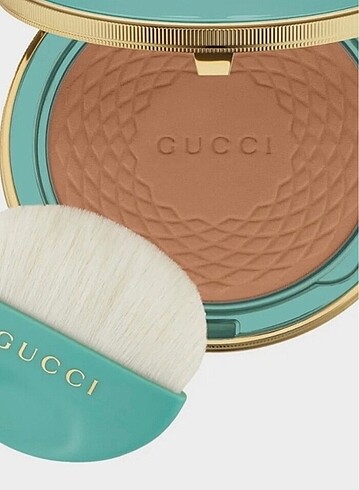 Gucci powder eclat soleil 02 original