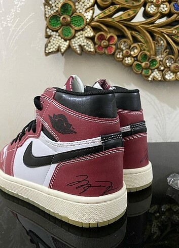 38 Beden beyaz Renk jordan 1 retro high trophy room chicago