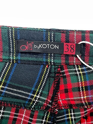 38 Beden çeşitli Renk Koton Mini Şort %70 İndirimli.
