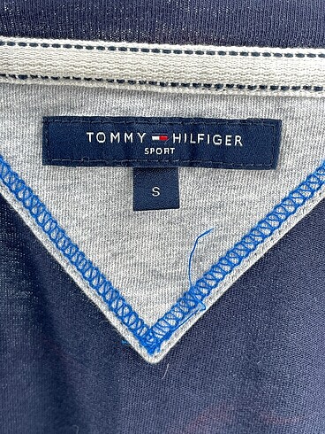 s Beden lacivert Renk Tommy Hilfiger T-shirt %70 İndirimli.