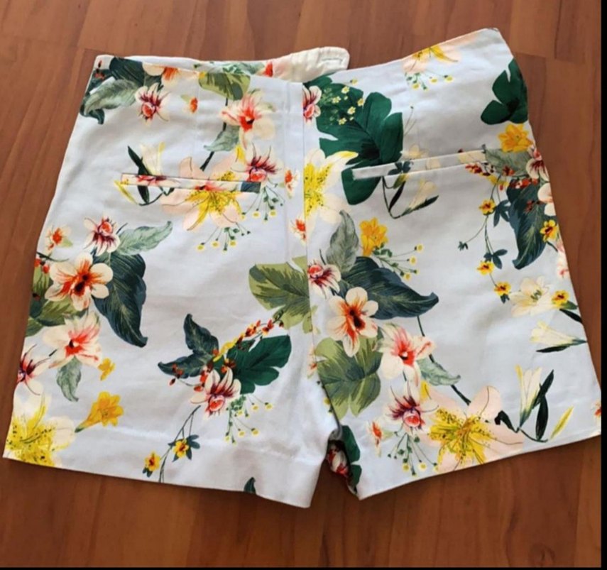 Çiçek Desenli Beyaz Mini Hamile Şortu - Görsel 3