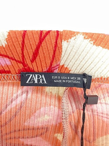s Beden çeşitli Renk Zara Mini Şort %70 İndirimli.