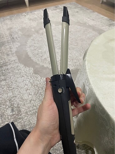 Beden Renk Saç düzleşirici ve maşa bir arada