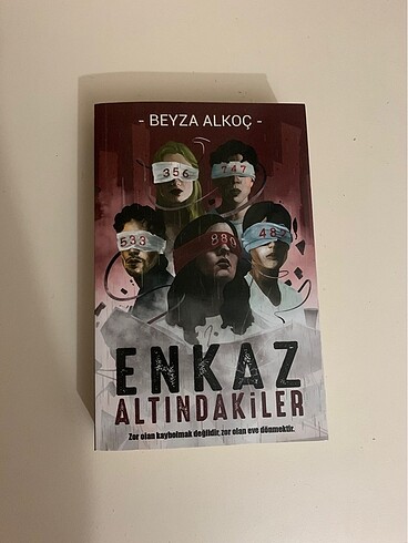 Enkaz altındakiler