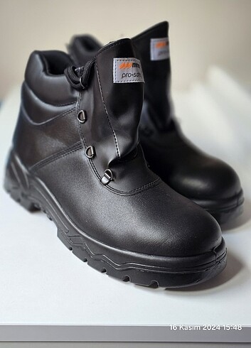 Deri Erkek Bot - Görsel 8