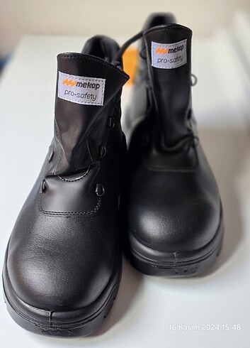 Deri Erkek Bot - Görsel 11