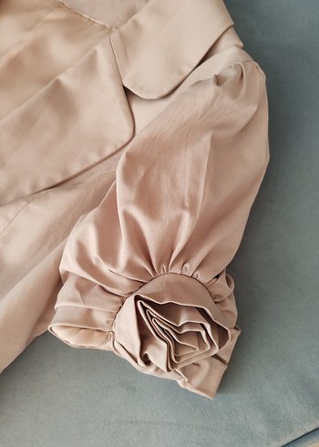 Pudra Kısa Kollu kolu gül detaylı Kadın Blazer Ceket - Görsel 2