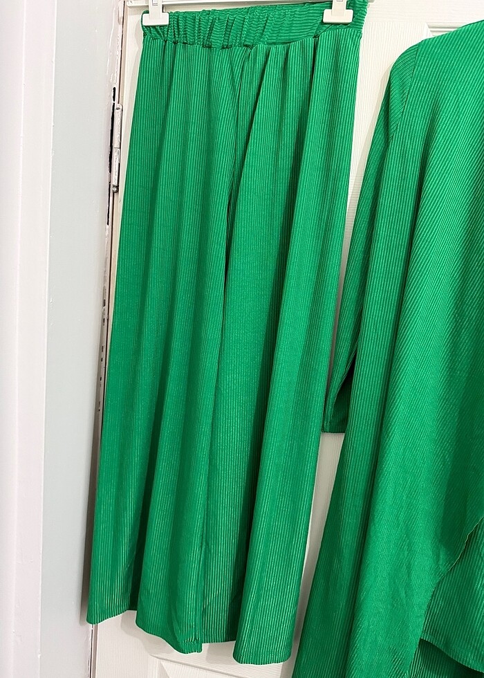 Üçlü pantolonlu takım - Görsel 3