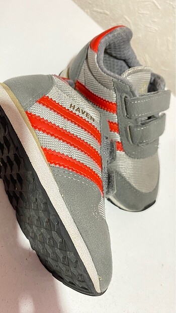 22 Beden gri Renk Adidas orjinal ayakkabı