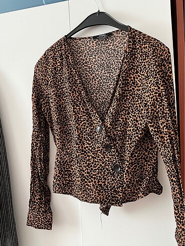 BERSHKA LEOPAR BLUZ
