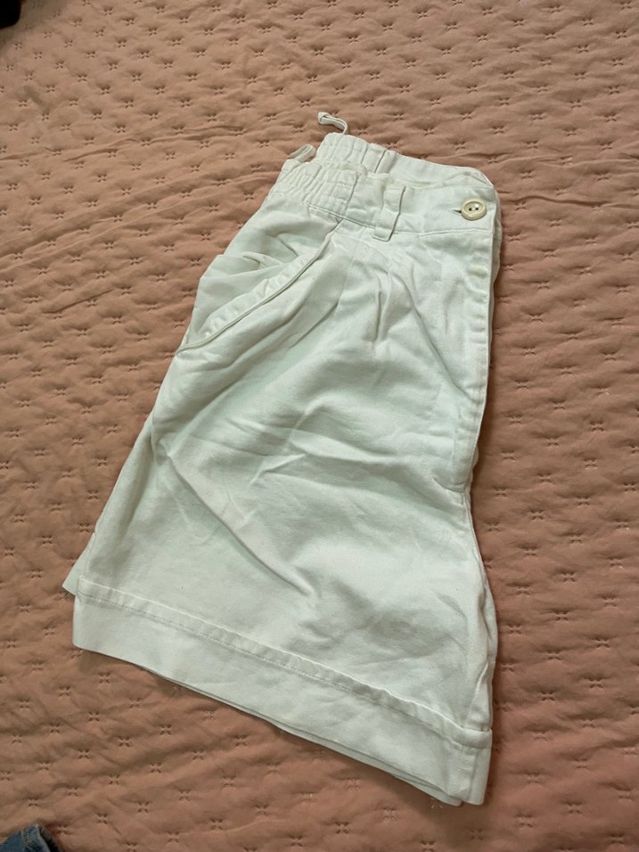 Beyaz keten Midi Şort - Görsel 4