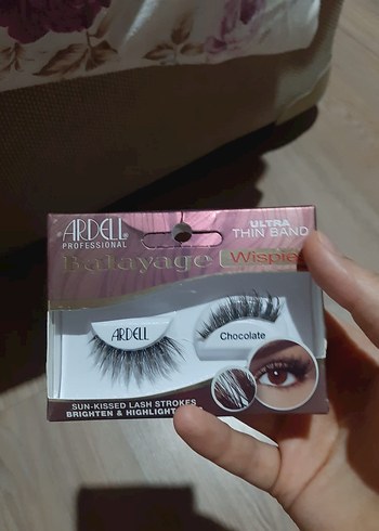 Ardell Chocolate Wispies takma Kirpik - Görsel 2
