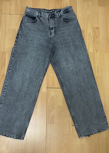 Bershka Yuksek Bel Rahat Kesim Gri Denim Jean
