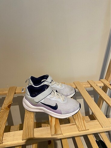 Nike kız çocuk ayakkabı