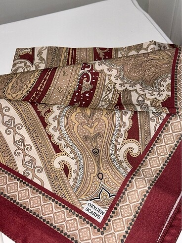 OXYGEN SCARFS