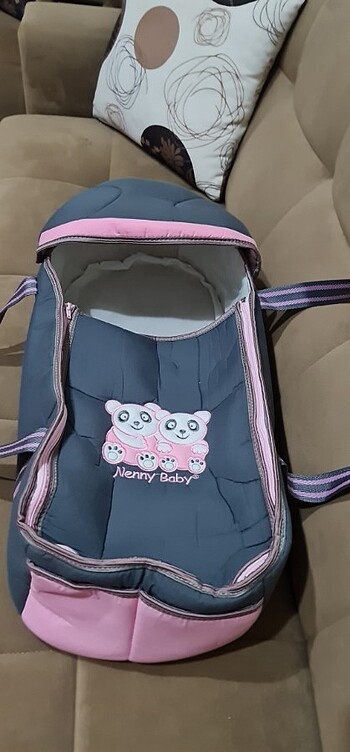 Bebek taşıma çantası