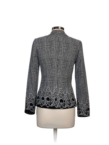 38 Beden Robin Blazer %70 İndirimli.