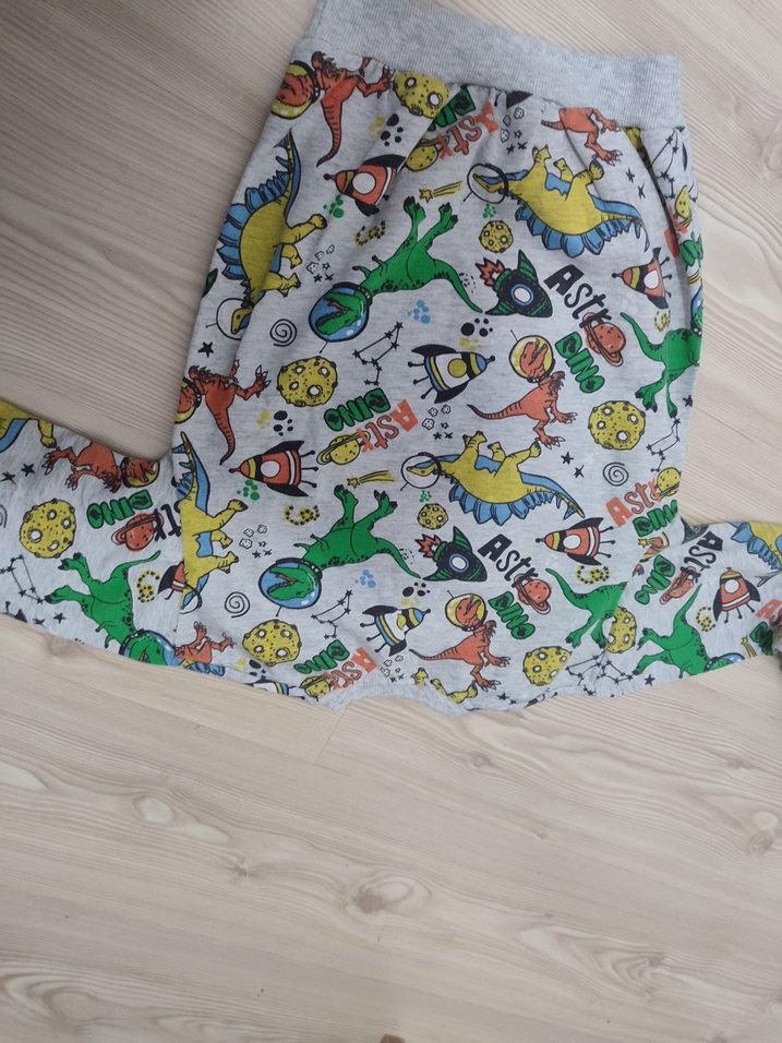 Çocuklar için Baskılı Gri Çok Renkli Takım 6yaş - Görsel 3