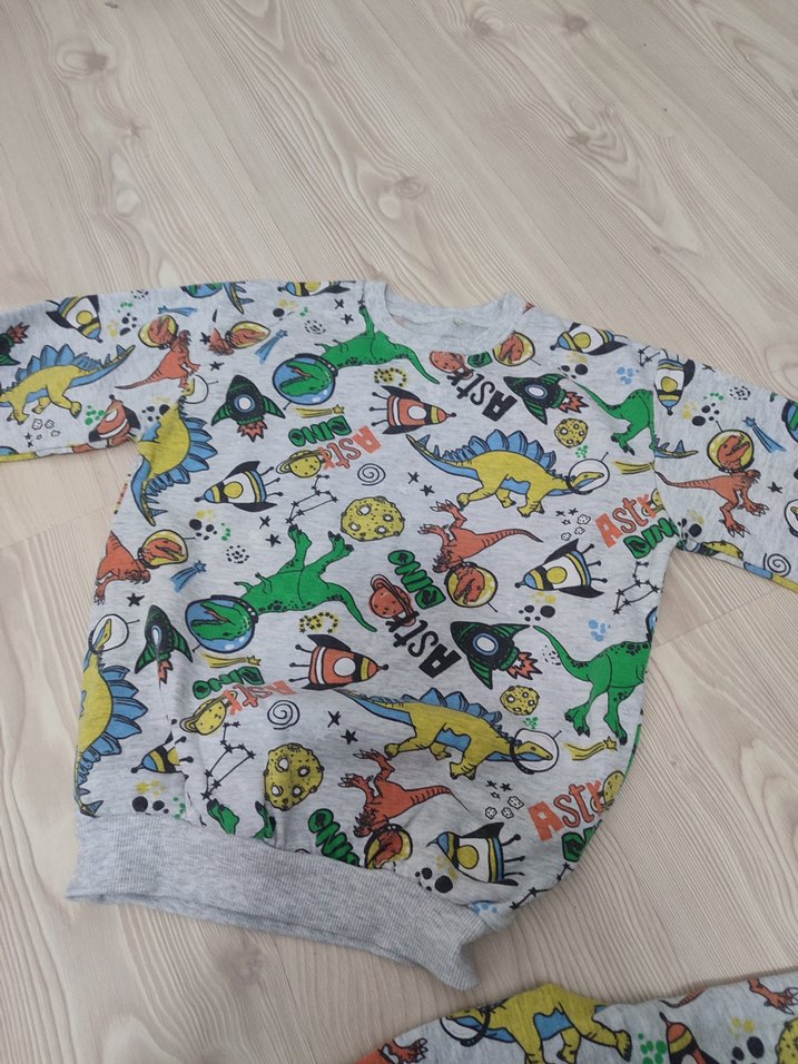 Çocuklar için Baskılı Gri Çok Renkli Takım 6yaş - Görsel 2