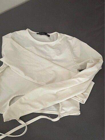 Bershka saten crop