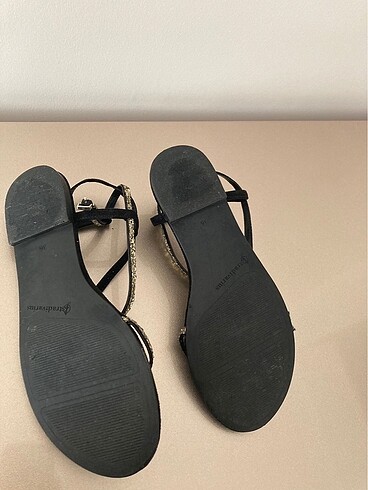36 Beden siyah Renk Stradivarius sandalet