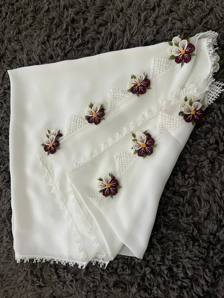 İğne oyası 16 gül İşlemeli Kadın namaz başörtüsü - Görsel 2