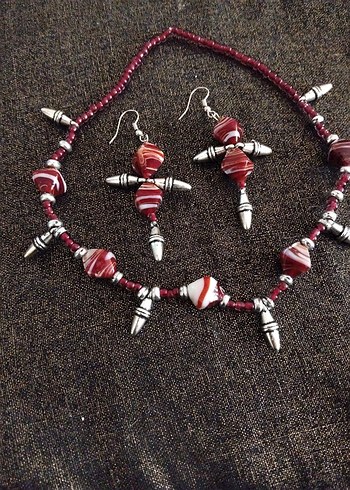Diğer Kırmızı Boncuklu Gotik Choker Kısa Kolye ve Küpe Seti