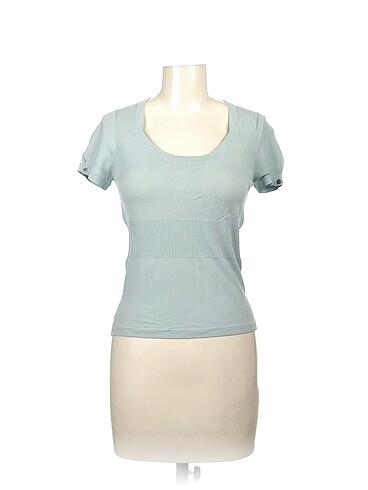 Batik T-shirt %70 İndirimli.
