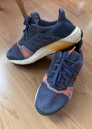 36 Beden Adidas Spor Ayakkabı