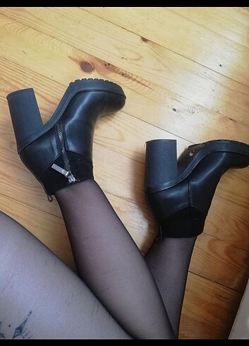 Bershka bootie
