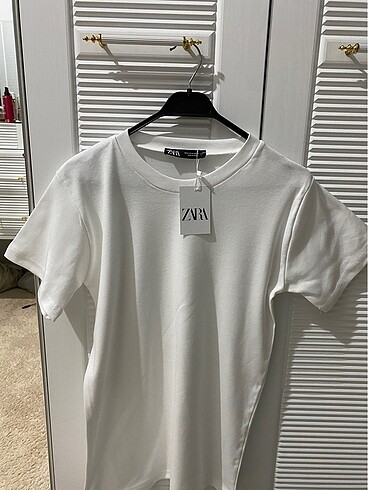 Zara Basic T-Shirt