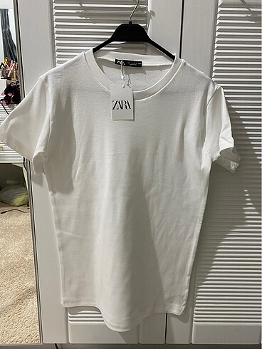 Zara Basic T-Shirt