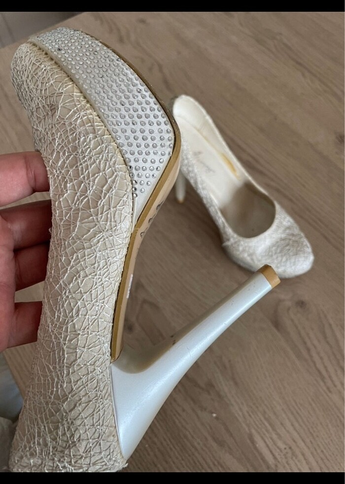 Topuklu ayakkabı - Görsel 4