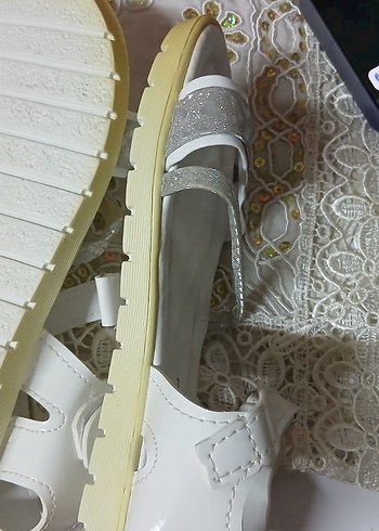 Diğer 3 bantlı sandalet