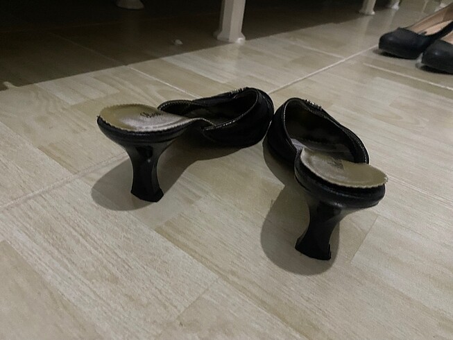 39 Beden siyah Renk TOPUKLU EV TERLİĞİ