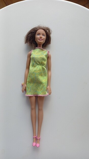 Barbie bebek