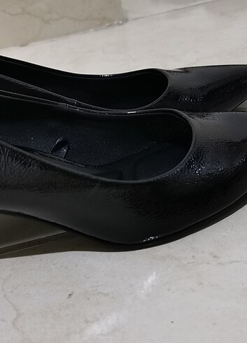 35 Beden siyah Renk Stradivarius stiletto sıfır ayakkabı