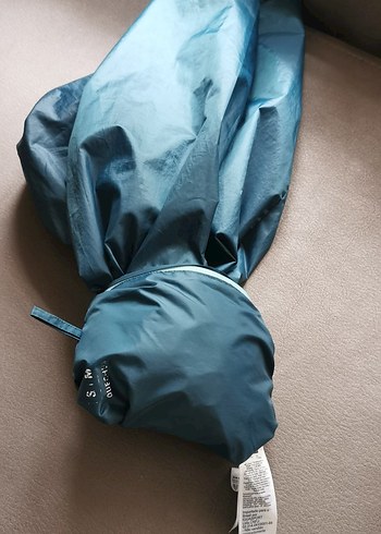 Decathlon Parlak Kapüşonlu Kadın Yağmurluk ve rüzgarlik - Görsel 8