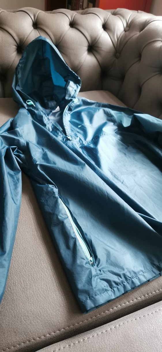 Decathlon Parlak Kapüşonlu Kadın Yağmurluk ve rüzgarlik - Görsel 4