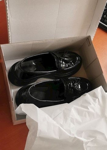 Siyah Parlak Platform Topuklu Kadın Oxford Ayakkabı. - Görsel 4