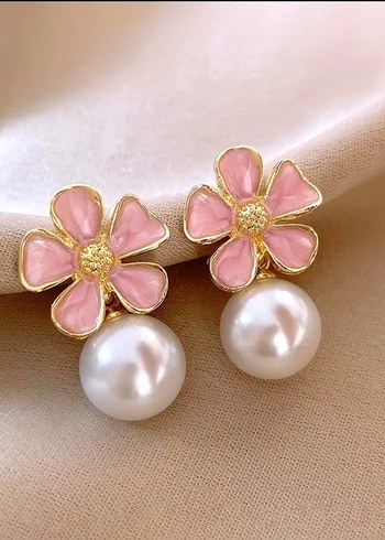 Zara Pembe Çiçekli Mini İncili Küpe