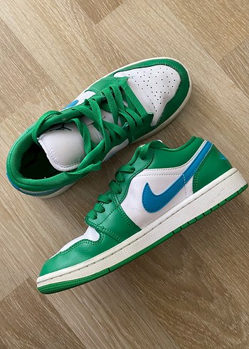 Nike Jordan 1 Low Kadın Sneakers