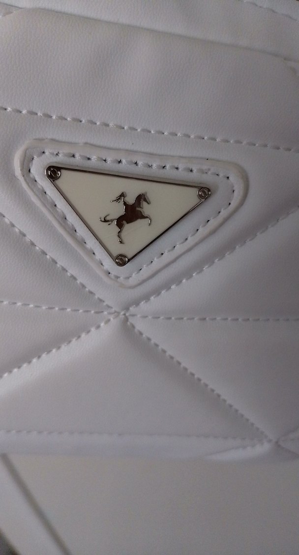 Beyaz Fermuarlı Kadın Çanta - Görsel 3