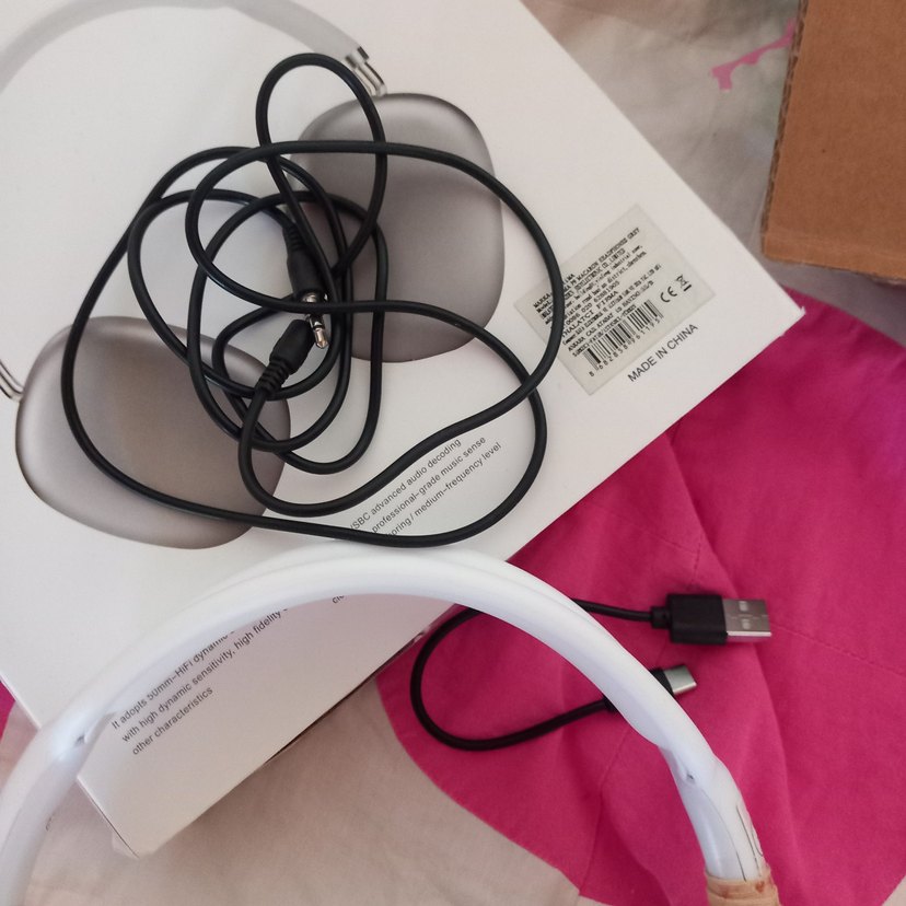 Pastel Beyaz Kulaküstü Kulaklık - Görsel 3