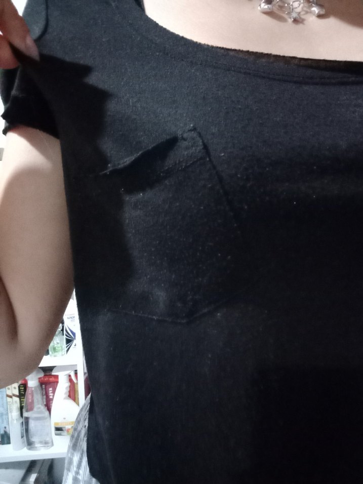 Siyah V Yaka tişört - Görsel 4