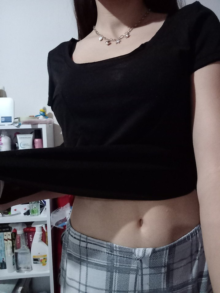 Siyah V Yaka tişört - Görsel 3