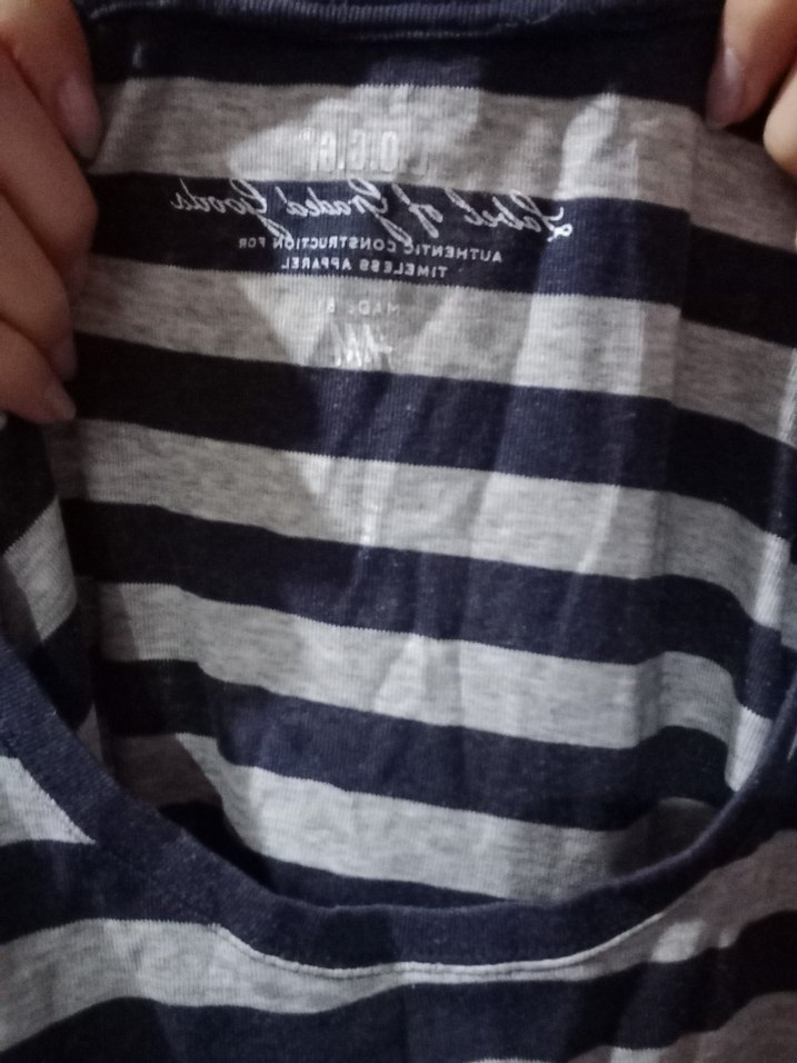 Gri Çizgili Vücuda Oturan Tişörtü - Görsel 4