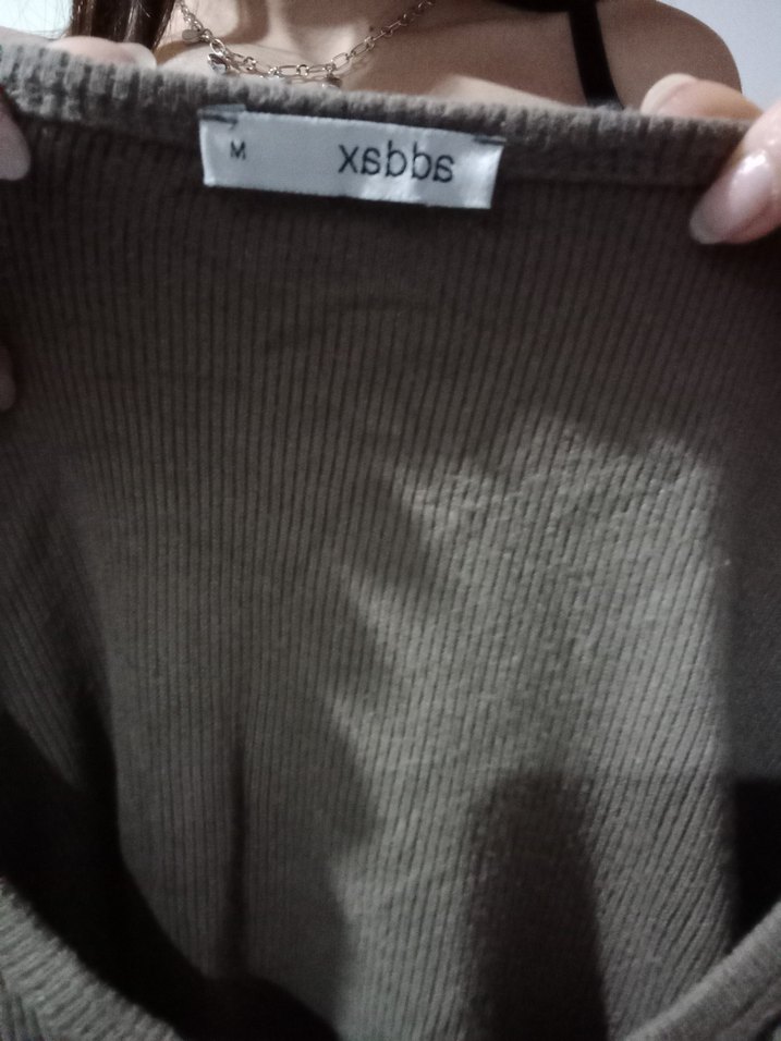 V Yaka Bej Triko Crop Top - Görsel 4